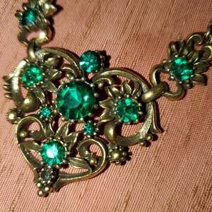 Vintage 1940s Cora Emerald Green Heart Rhinestone Pendant Necklace